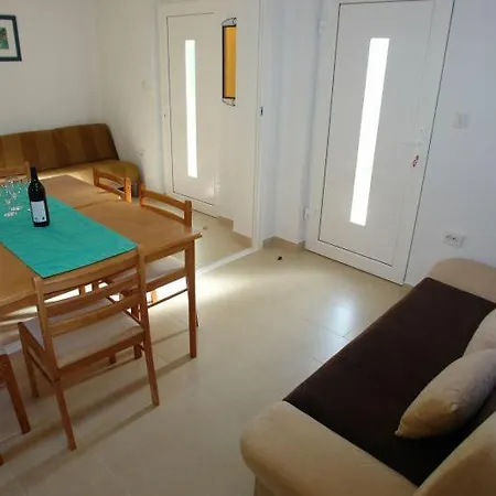 Prazdninovy Dum Petar *